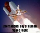 Günü insan uzay uçuşu